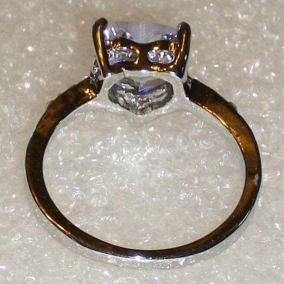 14K White Gold Filled Heart Shaped Ring NEW Sz 8 - Picture 5 of 8